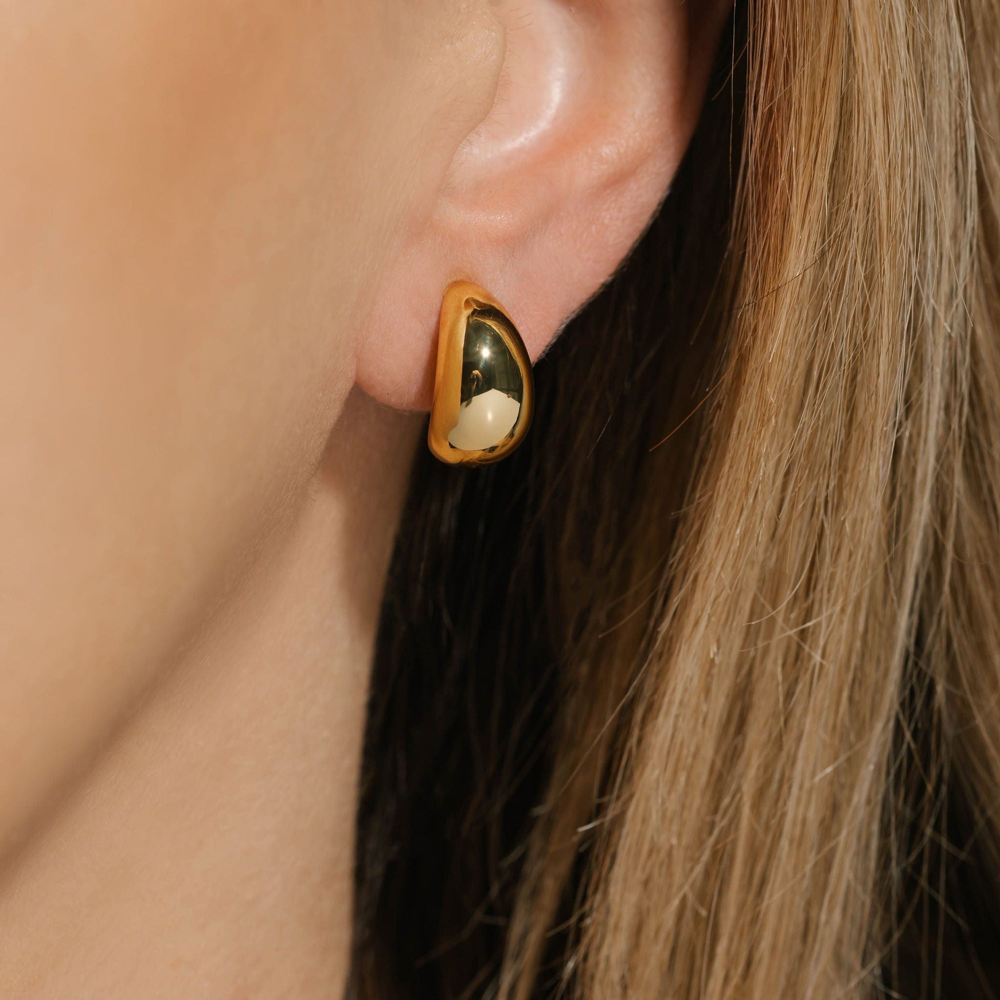 The Amadora Hoop Mini | Clip-On